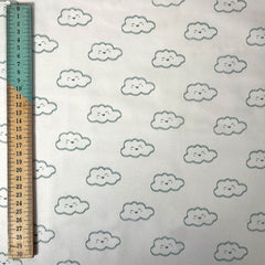 Tissu imprimé numériquement « The Sky Above Sage » de Craft Cotton Co., 100 % coton, 110 cm de large, pour loisirs créatifs, matelassage, décoration d'intérieur et loisirs créatifs pour enfants.