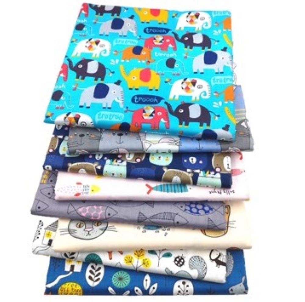 CraftsFabrics 8PCS/Set Animal Cartoon 100% Cotton Fabric Bundle Twill Fabric for Crafting, Quilting, Patchwork, Pillow, Textile Bags