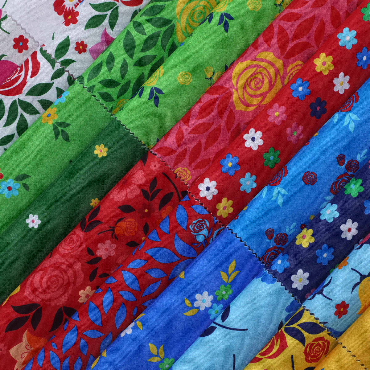 CraftsFabrics Charm Pack CraftsFabrics Playful Garden 40Pcs 100% Cotton Charm Pack