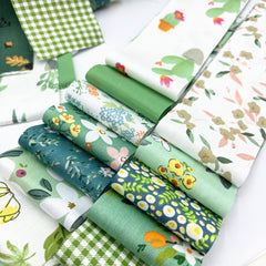 CraftsFabrics 6.5*50cm 40pcs Pre-Cut Green Printed Jelly Rolls Strips 100% Cotton for Quilting, Scrapbooking, Sewing, Crafts, Patchwork
