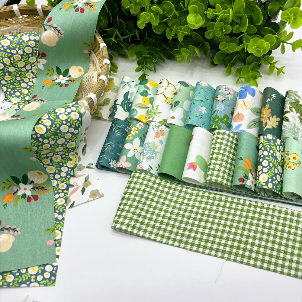 CraftsFabrics 6.5*50cm 40pcs Pre-Cut Green Printed Jelly Rolls Strips 100% Cotton for Quilting, Scrapbooking, Sewing, Crafts, Patchwork