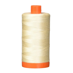 Aurifil Mako Cotton Solid 50WT Light Sand Cotton 1 grande bobine - 1 x 1422 yd Idéal pour la broderie à la machine, le matelassage et la couture