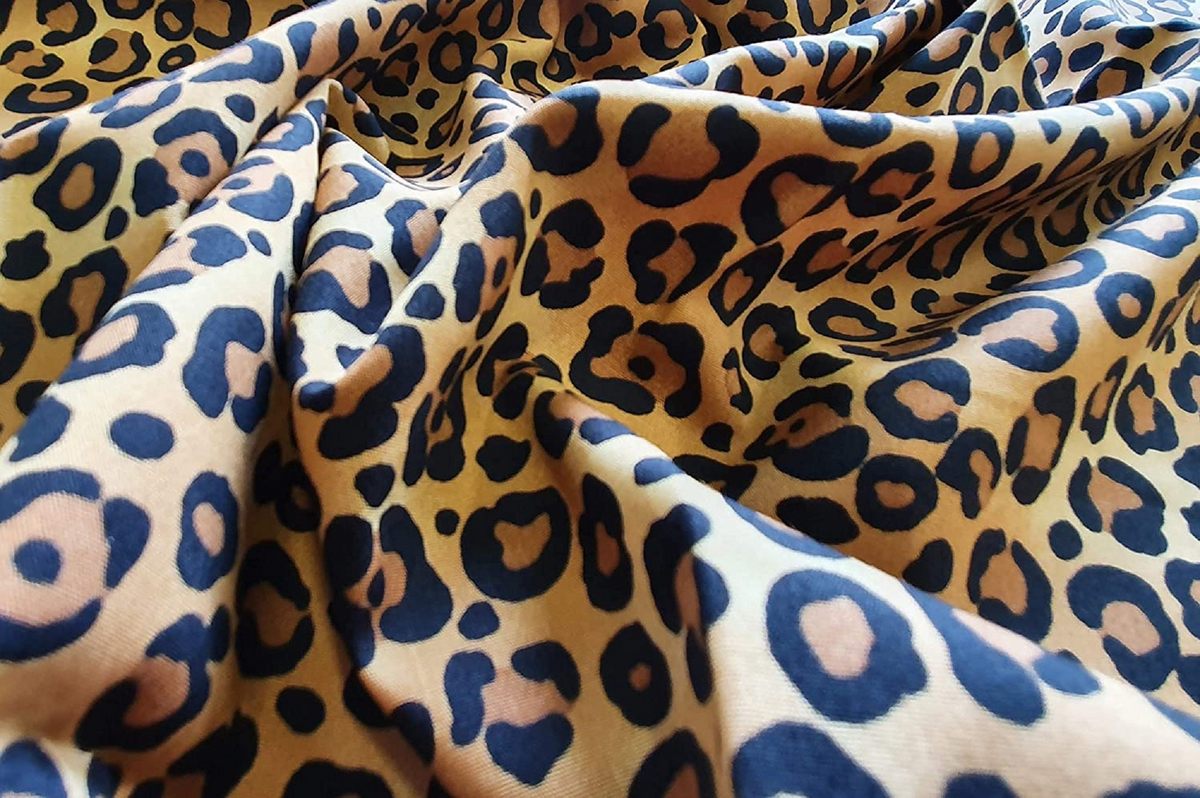 Rose & Hubble 100% Cotton Leopard Print Fabric 112cm Wide Ideal for dressmaking, T-shirts/Dress Fabric (CP0045BEI)